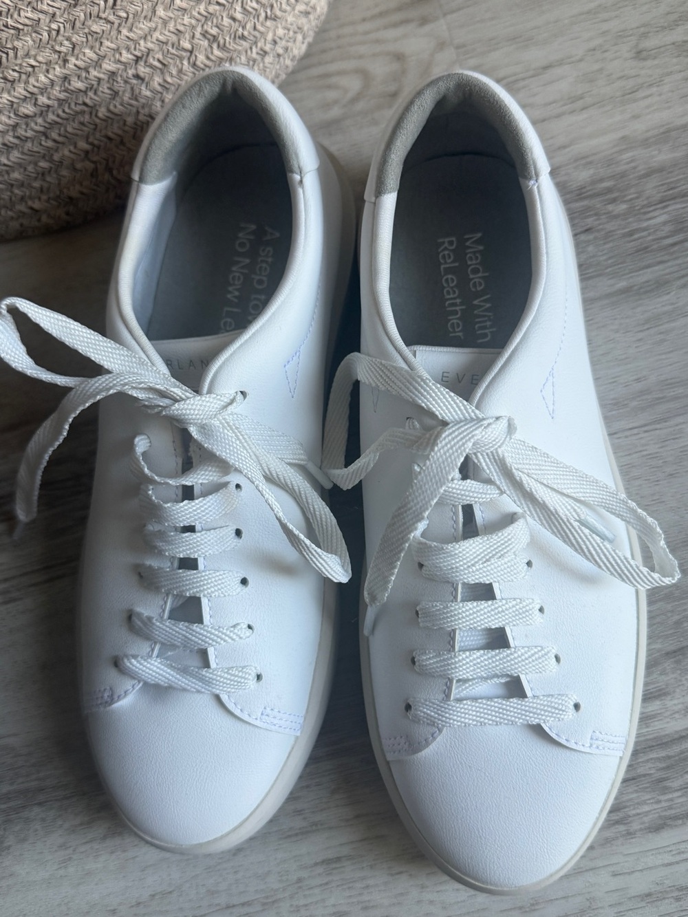 Everlane The Court Sneaker White reLeather Lace Up Shoes Women’s 6